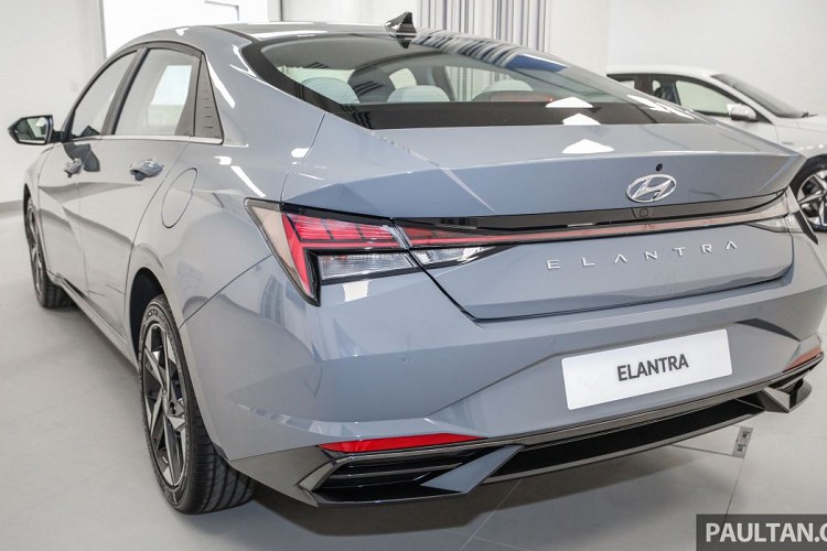 Hyundai Elantra 2021 tu 572 trieu dong tai Malaysia, sap ve VN?-Hinh-2