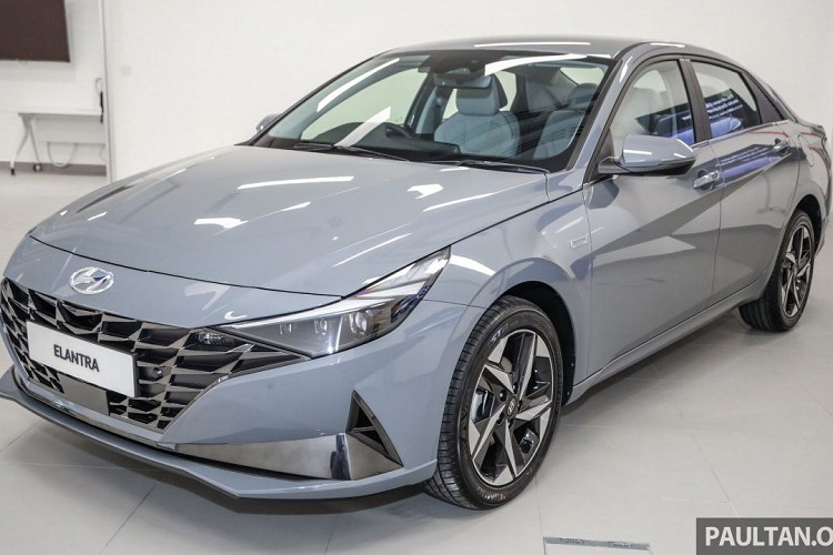 Hyundai Elantra 2021 tu 572 trieu dong tai Malaysia, sap ve VN?