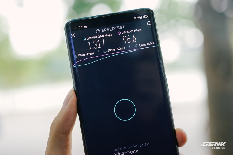 VinaPhone phát sóng 5G tại phố đi bộ Hoàn Kiếm: Tốc độ tối đa đạt 1.3Gbps, tải PUBG Mobile chỉ mất 30 giây - Ảnh 2.