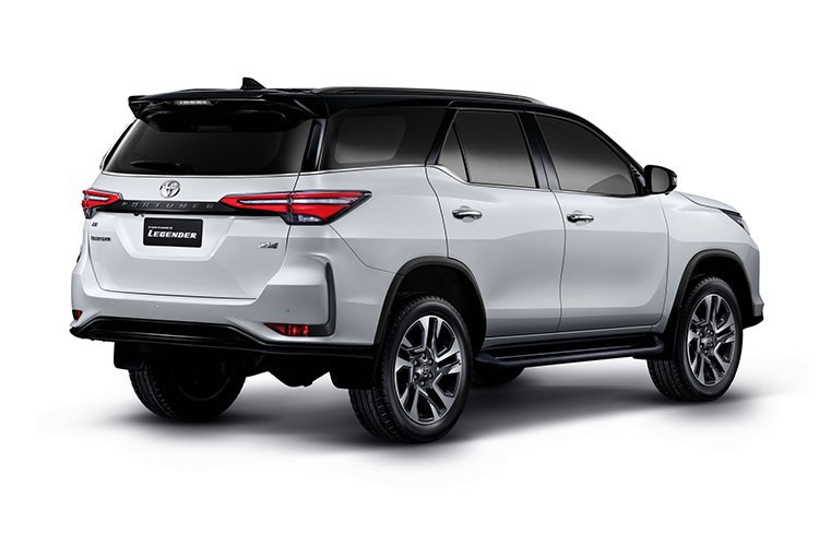 Toyota Fortuner 2021 facelift lo bien the truoc ngay ra mat-Hinh-5