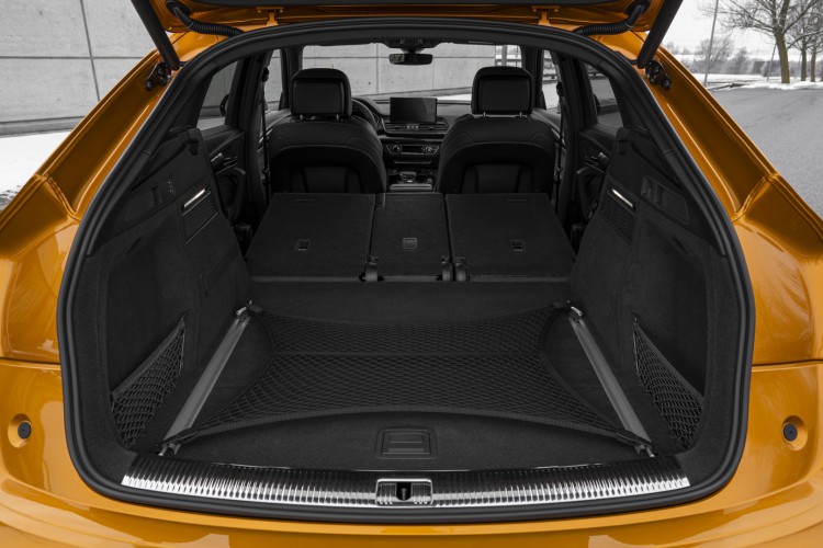 Audi SQ5 Sportback 2021, SUV lai coupe manh 336 ma luc-Hinh-5