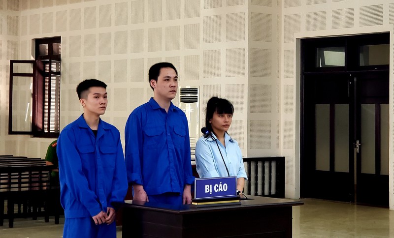 Đà Nẵng: Xét xử nhóm người đưa khách Trung Quốc bỏ trốn khi công an kiểm tra - Ảnh 1.