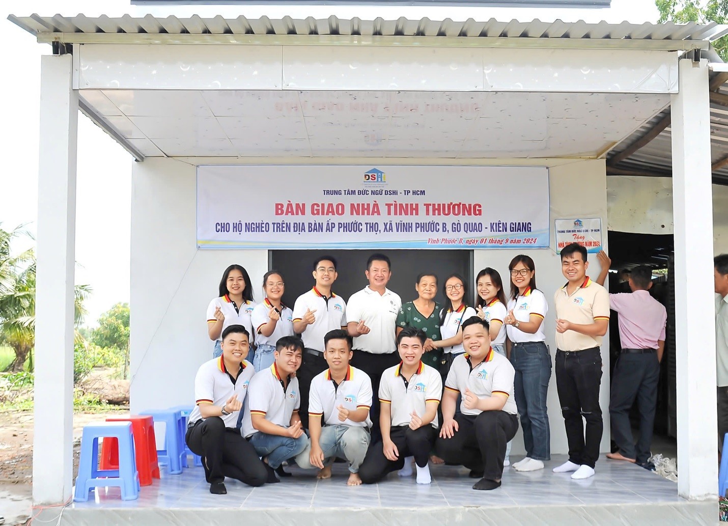 dshi-team-trao-tang-nha-tinh-thuong-cho-ho-ngheo-1725425233.jpg