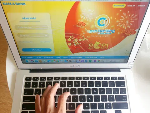 Nghỉ Tết, vẫn gửi tiết kiệm online lãi suất cao hơn tại quầy