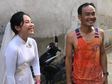 Chú rể Thanh Hóa chạy bộ 19 km đến đón dâu