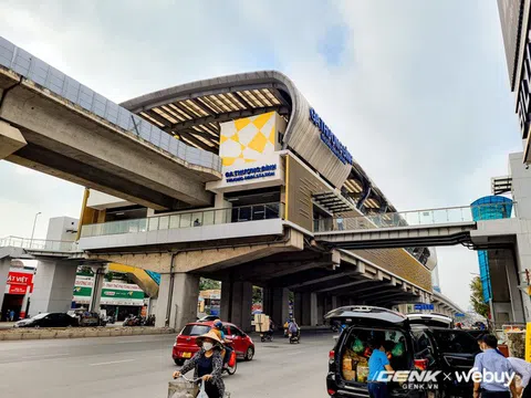 Trải nghiệm tàu điện trên cao ở Hà Nội: Tạm biệt nắng nóng, tắc đường, đi êm ru lại nhiều góc sống ảo đẹp mê