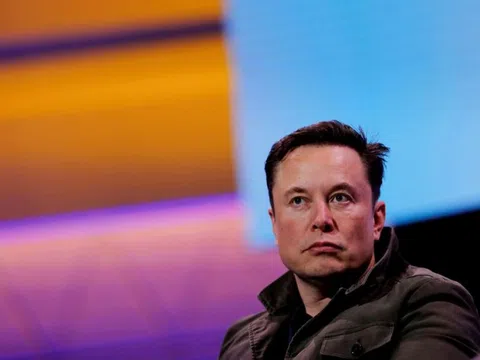 Elon Musk mất 50 tỷ USD vì cổ phiếu Tesla sụt giá