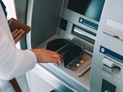 Bộ Công an thí điểm rút tiền mặt tại ATM bằng căn cước công dân