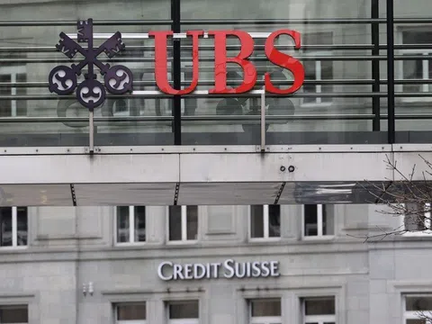 UBS mua lại Credit Suisse: Nhân viên lo bị sa thải, vị thế trung tâm tài chính toàn cầu của London lung lay?