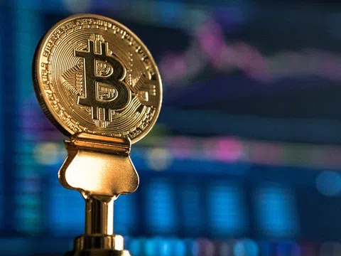 Bitcoin tăng vọt lên sát 16.000 USD, cách đỉnh cao nhất lịch sử không còn xa