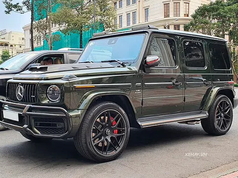 Mercedes-AMG G63, sơn xe bằng 3 xe ga Honda SH ở Sài Gòn