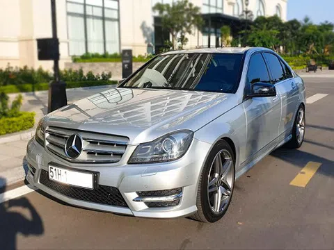 Có nên mua Mercedes-Benz C300 AMG 2013 chỉ 695 triệu ở Sài Gòn?