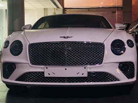 Bentley Continental GT V8 kỷ niệm 100 năm hơn 20 tỷ tại Hà Nội