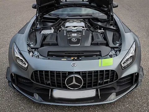 "Đập thùng" siêu xe Mercedes-AMG GT R Pro đầu tiên về Việt Nam