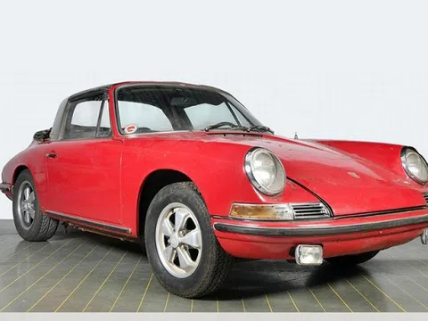 "Xế cụ" Porsche 911 S Targa 1967 tỉnh giấc sau gần 40 năm