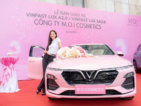 Hồ Ngọc Hà chi hơn 3 tỷ tậu đủ bộ sưu tập xe VinFast