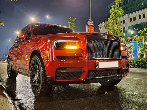 Chạm mặt Rolls-Royce Cullinan hơn 40 tỷ, độ độc nhất Việt Nam