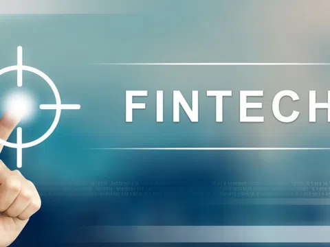 “Đòn bẩy” fintech năm 2021