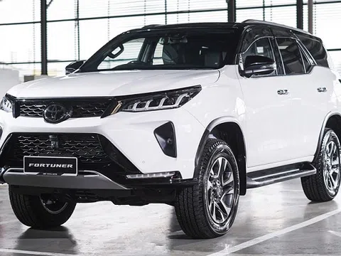 Toyota Fortuner 2021 mới từ 996 triệu đồng tại Malaysia