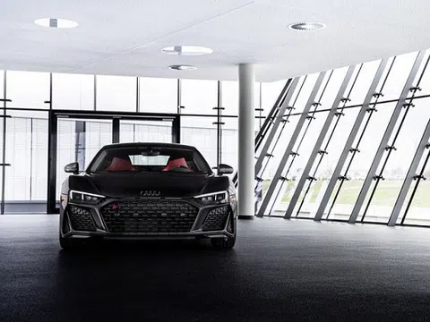 Audi R8 2021 Black Panther cực ngầu, chỉ 30 chiếc trên toàn thế giới