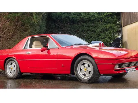 "Siêu bán tải" Ferrari 412 độc nhất thế giới chỉ 600 triệu đồng