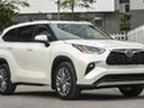 Toyota Highlander Platinum 2021 hơn 4 tỷ đồng tại Việt Nam