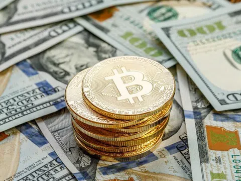 Bitcoin lao dốc mạnh sau khi lập đỉnh, thời gian tới sẽ diễn biến thế nào?