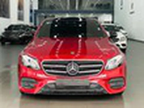 Mercedes E300 AMG 2019 "chạy chán", bán vẫn 2,6 tỷ ở Hà Nội