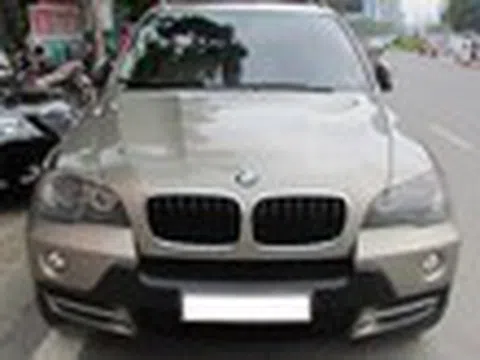 Chọn BMW X5 cũ 598 triệu hay "đập hộp" Toyota Rush tại Việt Nam?