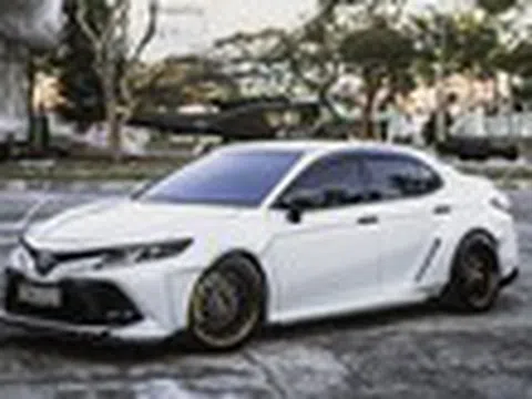 Dân chơi Tây Ninh chi 100 triệu độ Toyota Camry ngầu nhất Việt Nam