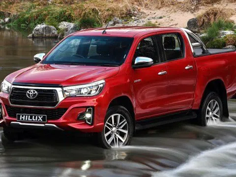 Thu hồi gần 2.000 ô tô Toyota Hilux do dính lỗi kỹ thuật