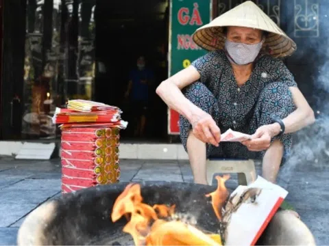 Công ty bán vàng mã thu hàng tỷ đồng mỗi ngày