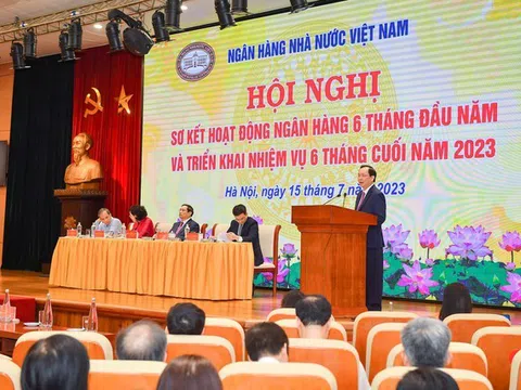 Các ngân hàng nỗ lực điều chỉnh, hỗ trợ DN và nền kinh tế