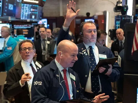 Dow Jones tăng vọt 300 điểm, Phố Wall phục hồi nhờ 'ngôi sao' IPO