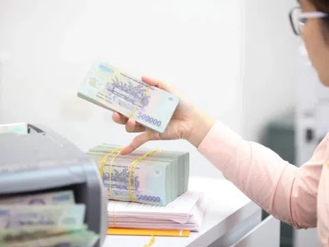 Ngân hàng tuần qua: USD ‘chợ đen’ vượt 25.000 đồng, dòng tiền đổ dồn về 'nhà bank'