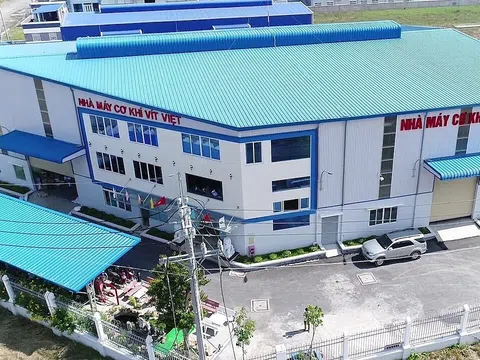 “Hai thái cực” trong một phương châm 3 tại chỗ