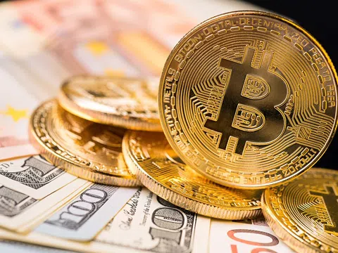 'Chuyến tàu lượn siêu tốc' của giá Bitcoin