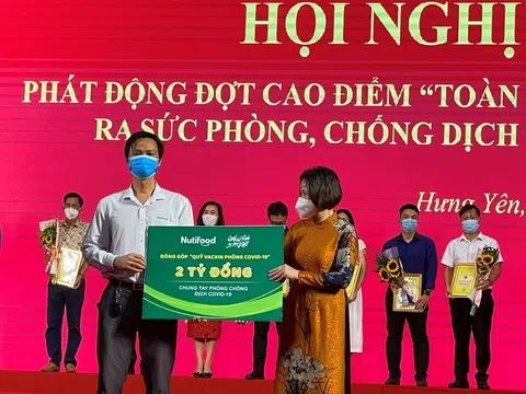 Qũy Phát triển Tài năng Việt tiếp năng lượng cho  lực lượng chống dịch Hà Tĩnh