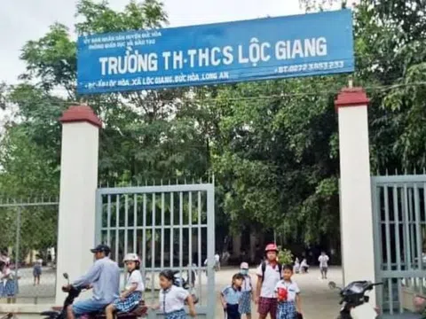 Phụ huynh xông vào lớp học đánh cô giáo bị chấn thương ngay trong lớp học